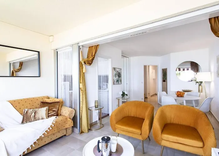 C4 - 1 Bdr Facing Sea & - Parking, Tennis & Wifi Lejlighed *